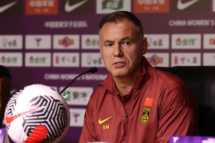 0-8英格兰！东体：热身赛惨败不足以触发米利西奇免责解约条件